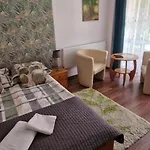 Apartment Cudowny Zakatek Z Ogrodem I Basenem