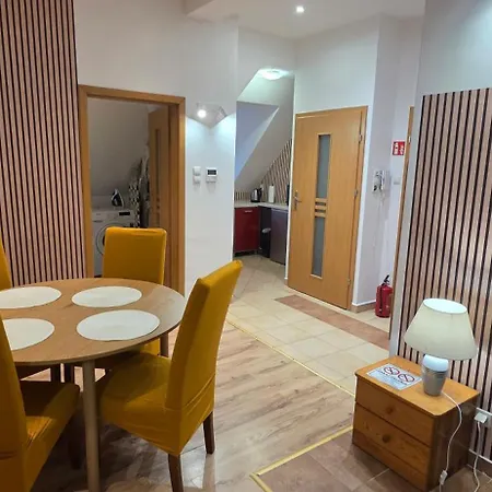 Cudowny Zakatek Z Ogrodem I Basenem Apartmán *