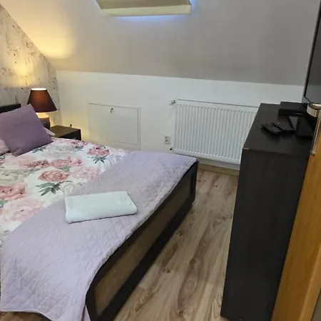 Cudowny Zakatek Z Ogrodem I Basenem *