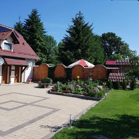 Cudowny Zakatek Z Ogrodem I Basenem Apartmán *