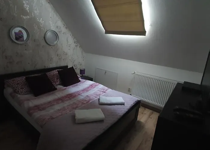 Cudowny Zakatek Z Ogrodem I Basenem דירה *