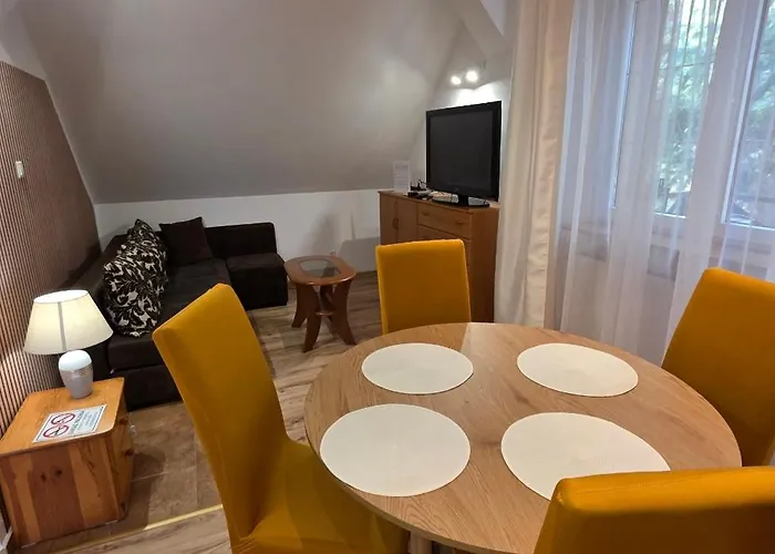 Cudowny Zakatek Z Ogrodem I Basenem דירה *