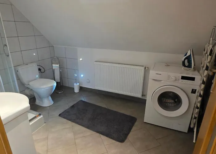 Cudowny Zakatek Z Ogrodem I Basenem