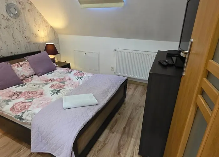 Cudowny Zakatek Z Ogrodem I Basenem *