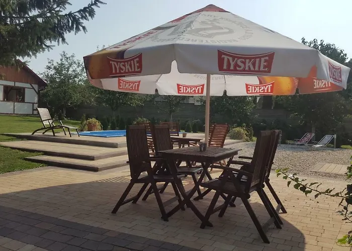 Cudowny Zakatek Z Ogrodem I Basenem